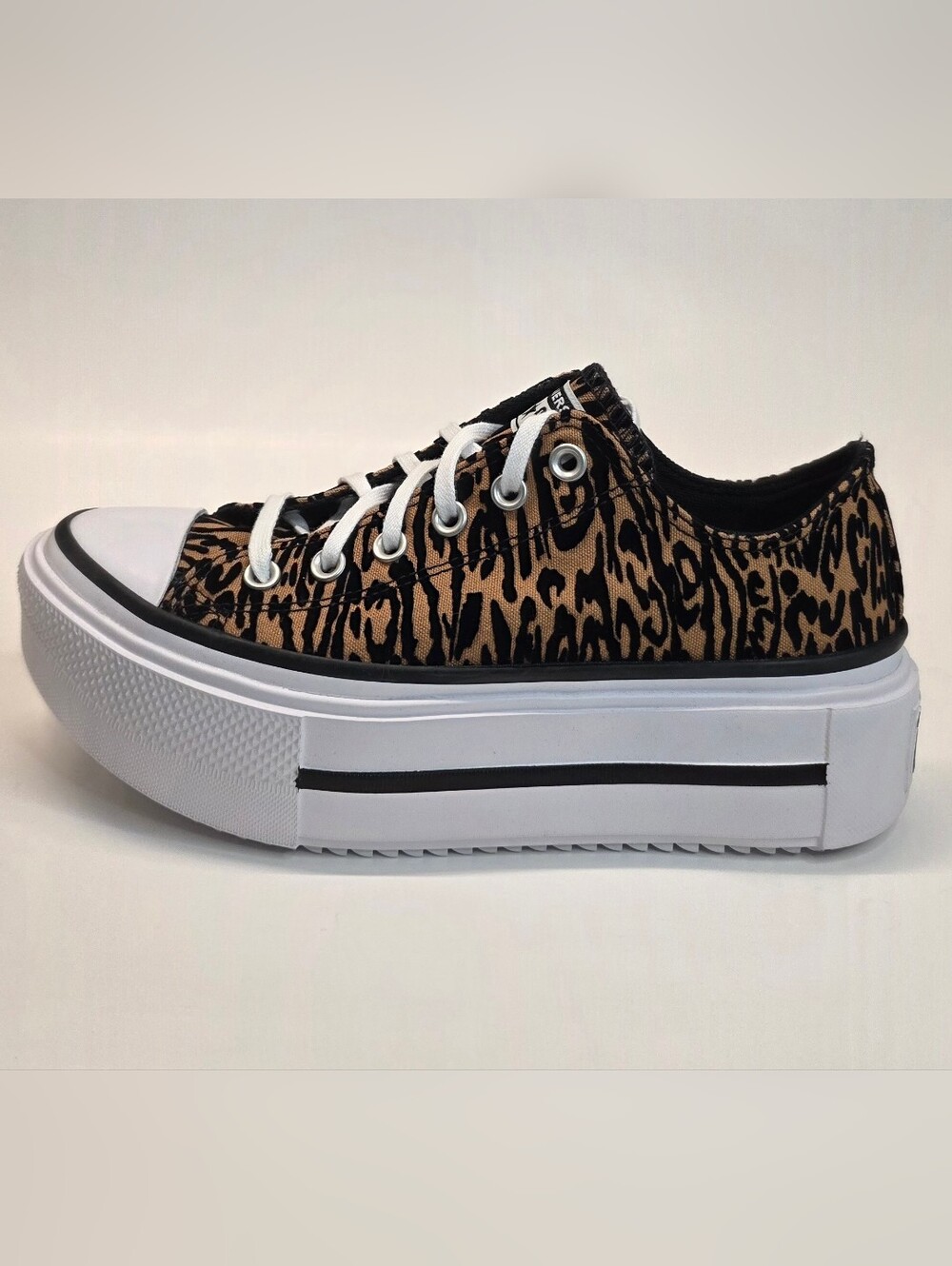 Converse Double Stack Platform Leopard Print Chuck Taylor All Star Women 10.5 - Picture 4 of 10